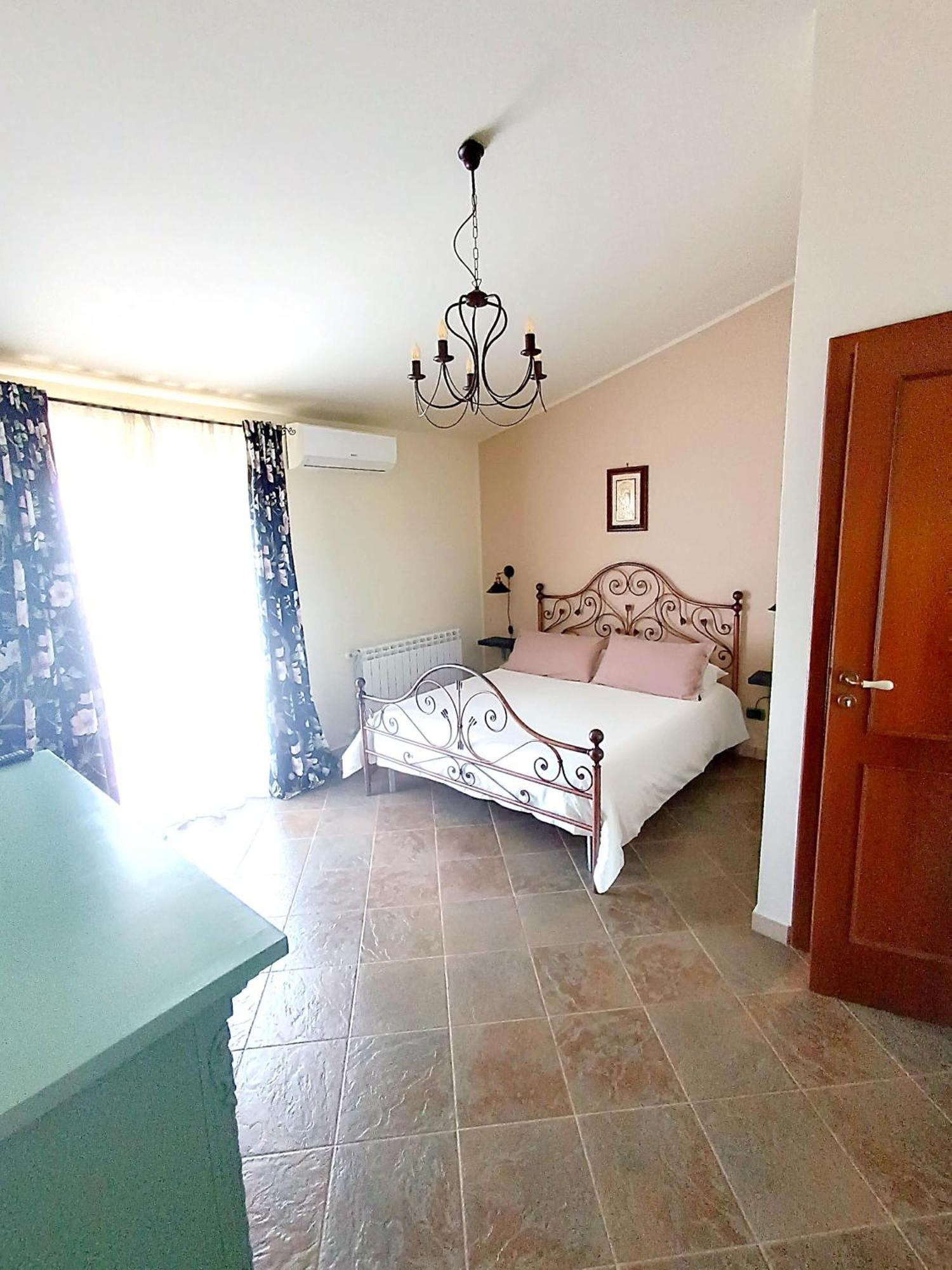 La Casa Di Matilde Bed & Breakfast Gioiosa Marea Luaran gambar